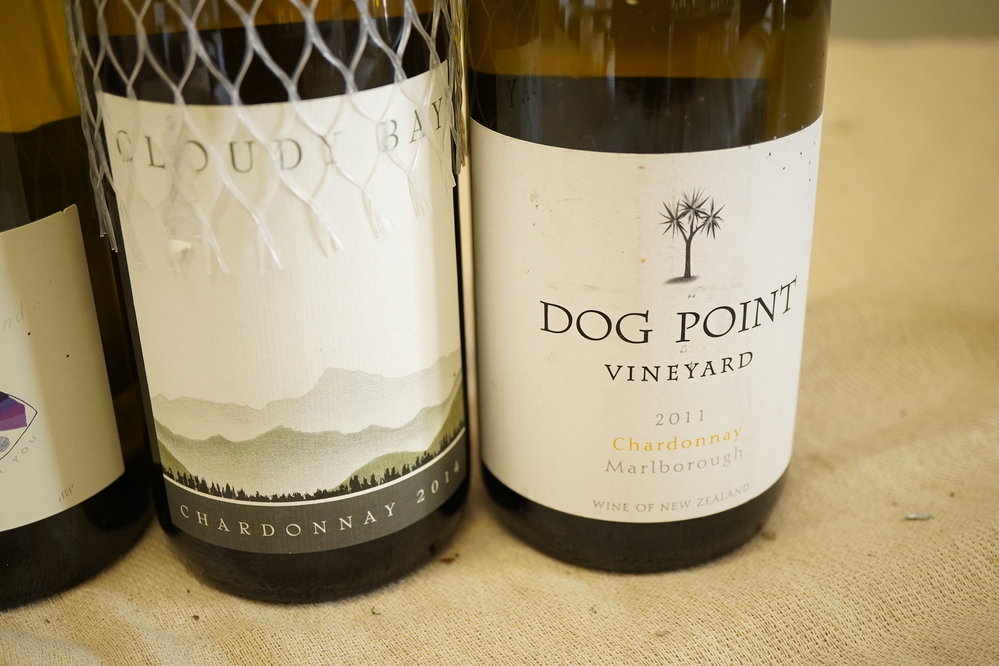 A mixed parcel of white wine